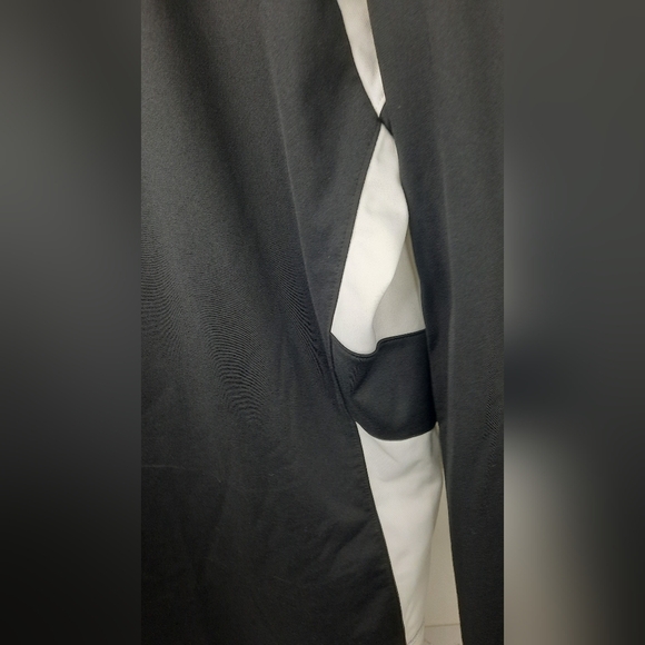 Nike Dri-Fit Soccer Sweatshirt  Medium, Activewear Black Long Sleeve Swoosh‎ - Picture 6 of 9